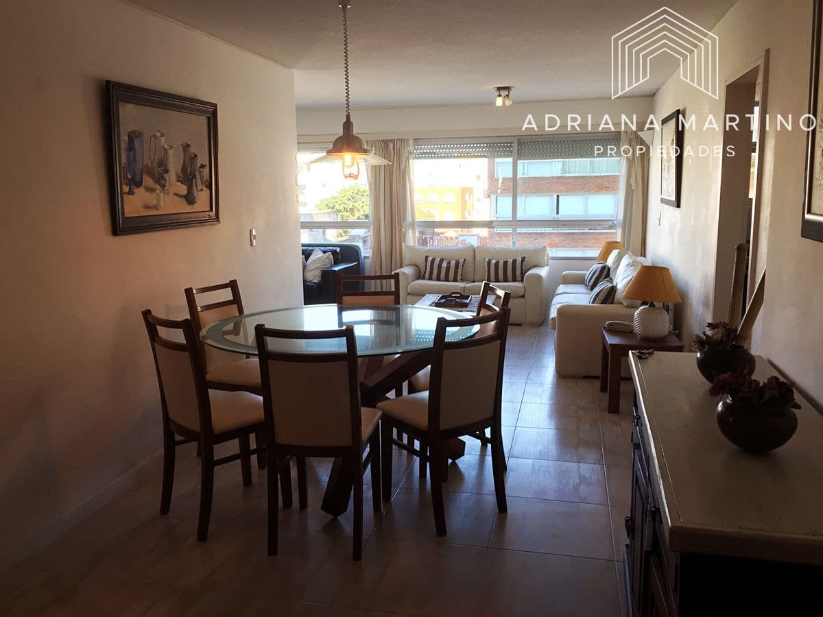 Muy lindo apartamento ubicado en península Punta del Este