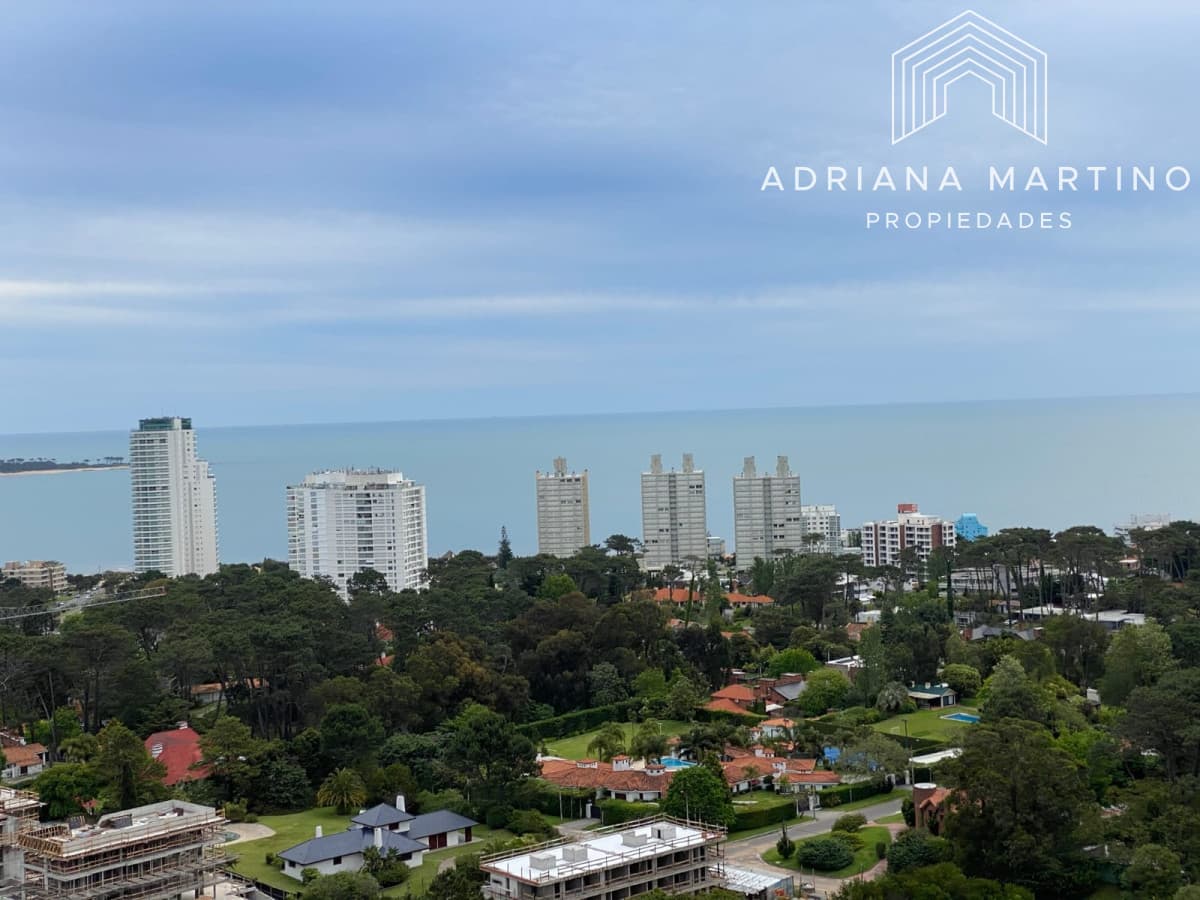 Excelente unidad con vista al mar en Roosevelt !