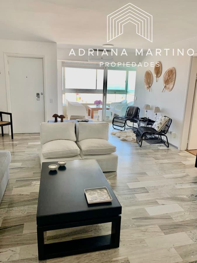 Excelente Apartamento en Punta del Este