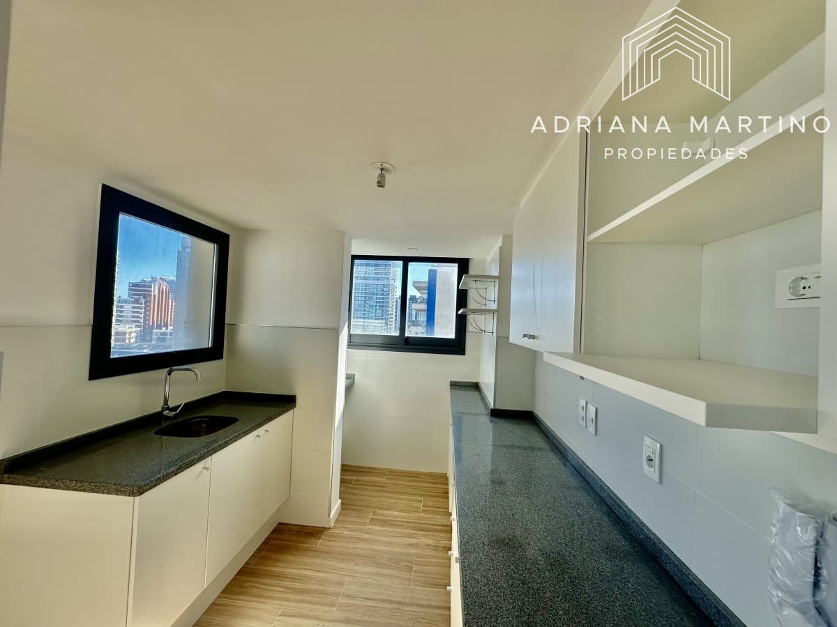 Excelente apartamento a estrenar en playa brava