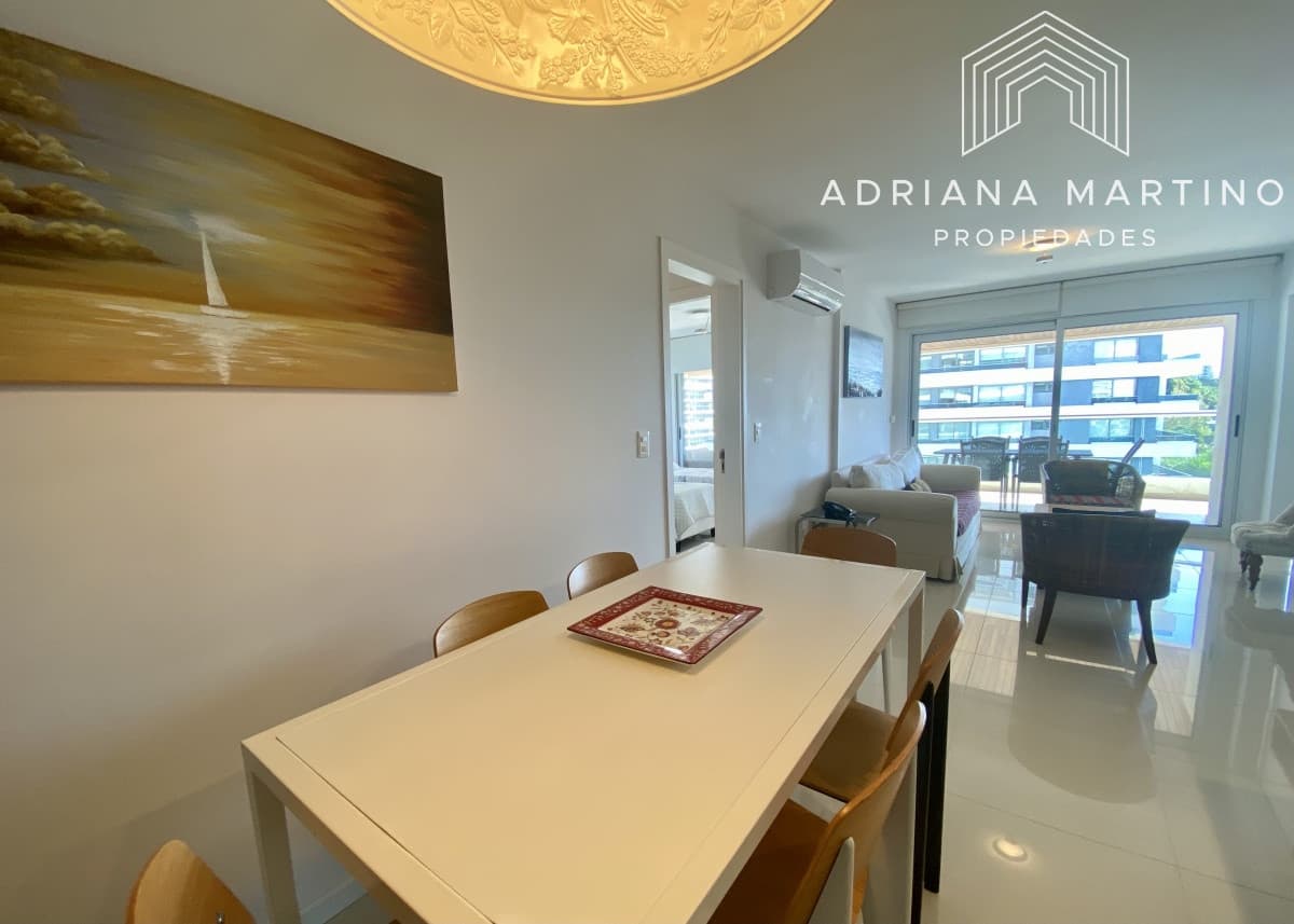 Excelente apartamento en playa brava