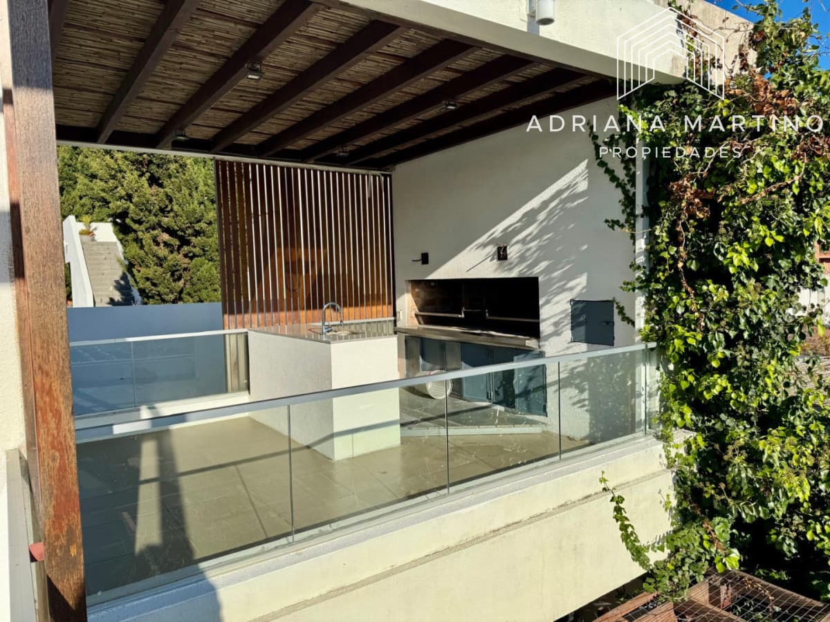 Exclusivo dúplex en venta y alquiler temporal con vista al mar – Punta Ballena