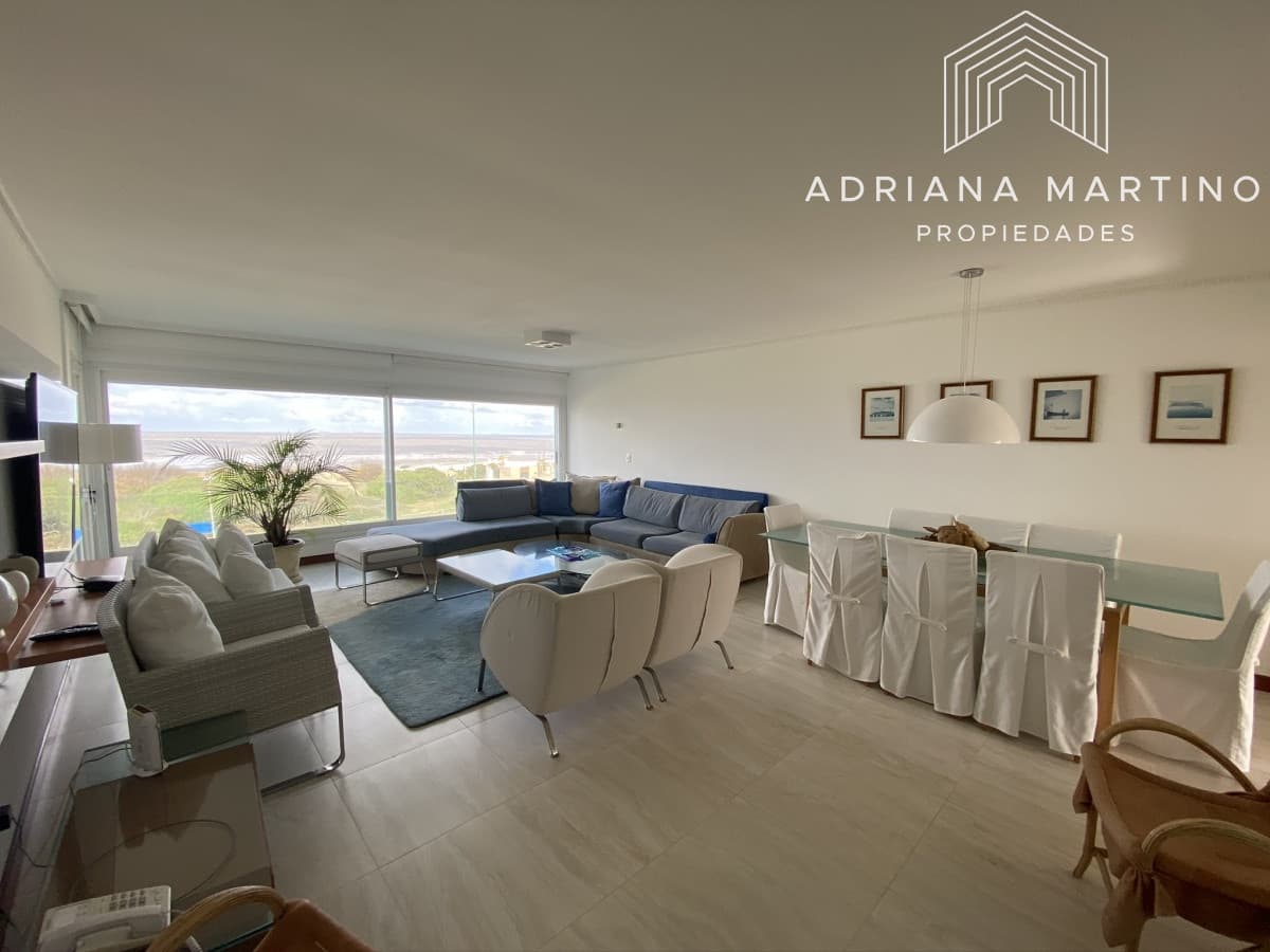 Espectacular Pent House duplex en primera linea de la Brava con vista al mar.