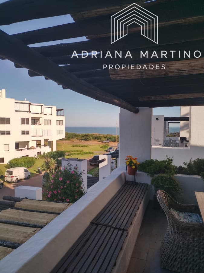 Excelente apartamento en playa brava