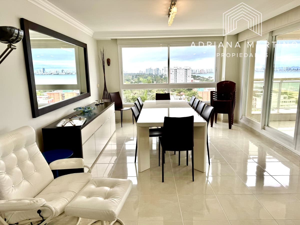 Excelente apartamento en primera línea playa mansa