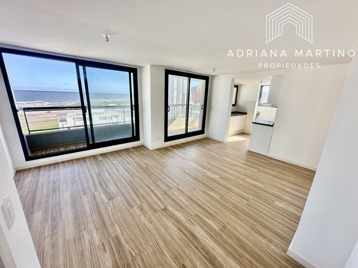 Excelente apartamento a estrenar en playa brava