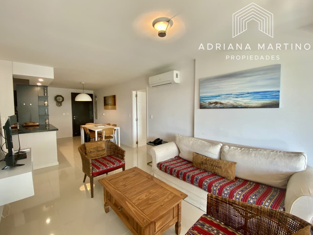 Excelente apartamento en playa brava