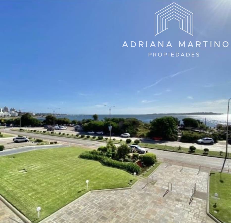 Excelente apartamento en playa mansa
