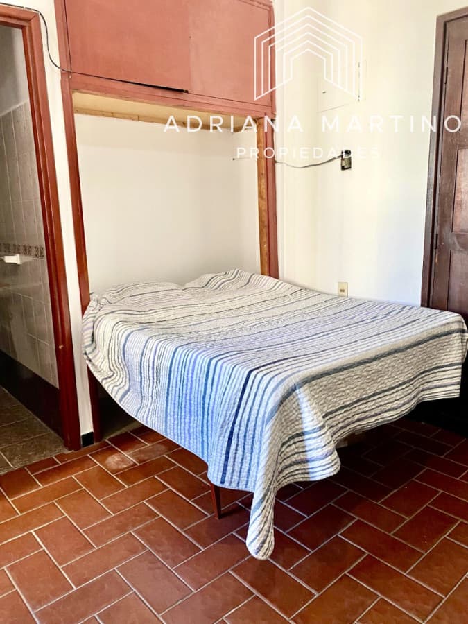 Apartamento en venta en pleno centro de Piriápolis, a pasos de la playa y de todos los servicios.