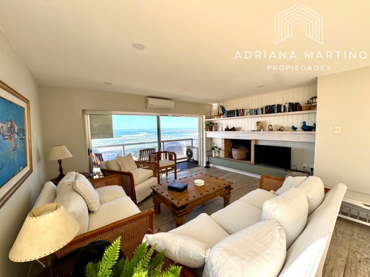 Excelente apartamento en península playa brava