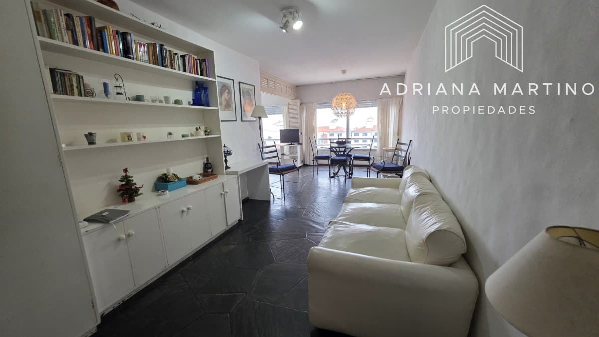 Apartamento en excelente ubicación a pasos de Playa Brava