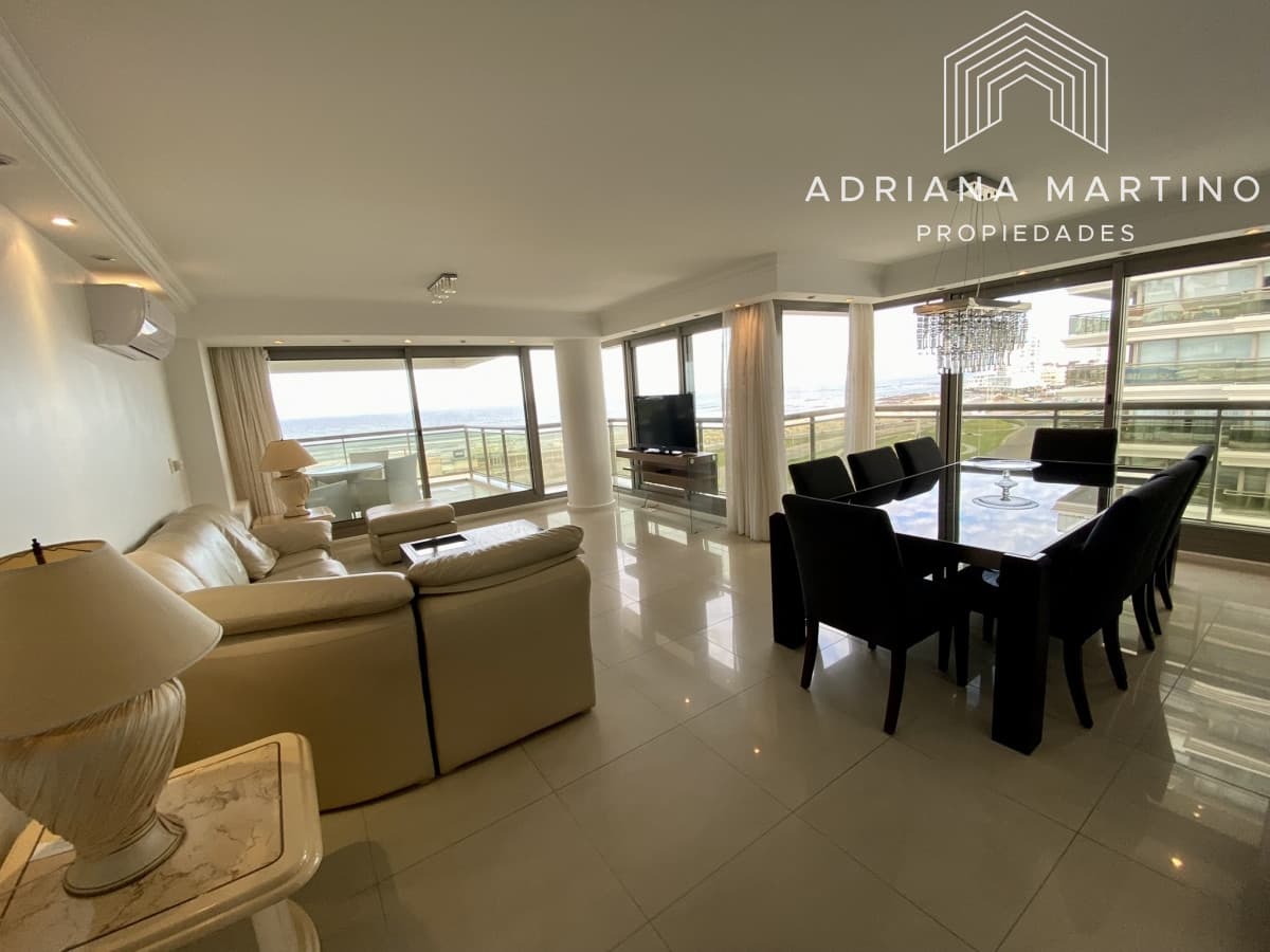 Excelente apartamento de lujo en una zona referencial de Punta del Este