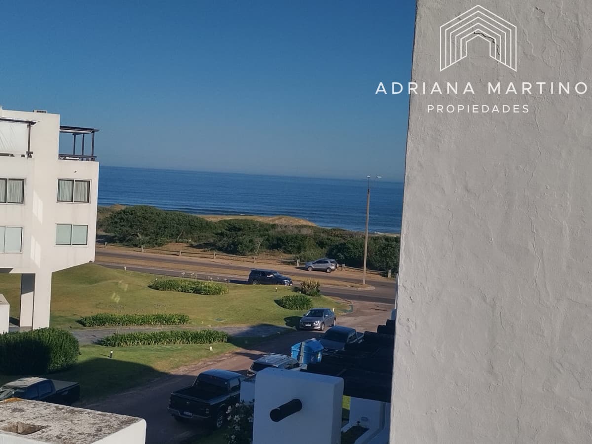 Excelente apartamento en playa brava
