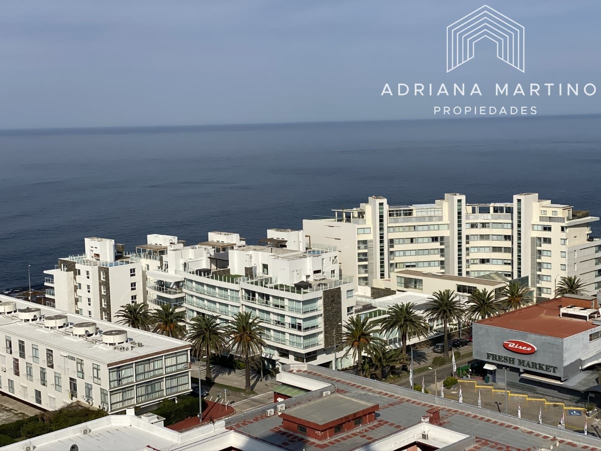Hermoso y muy confortable apartamento en península con excelente vista al mar.
