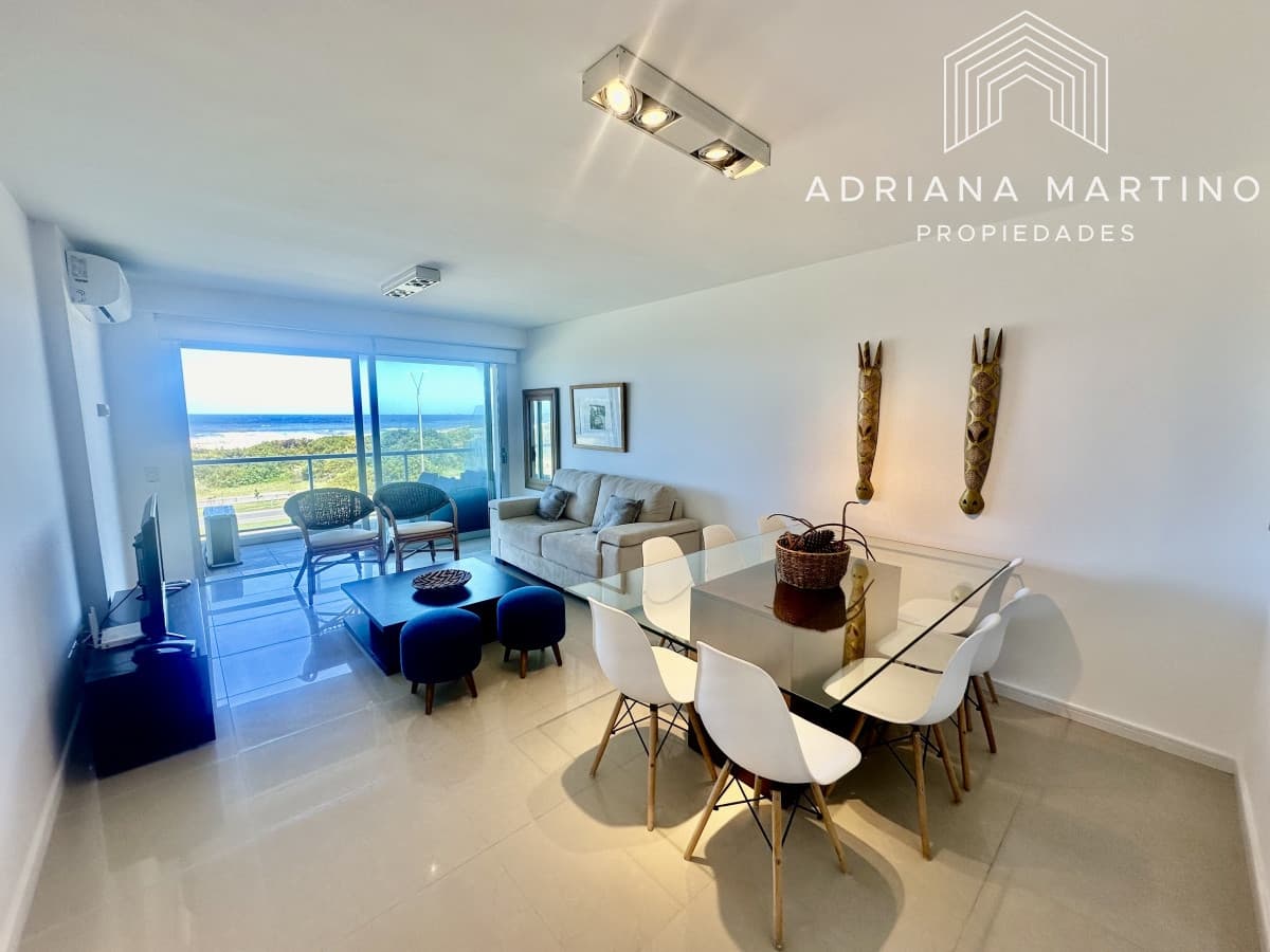 Excelente apartamento en primera línea playa brava