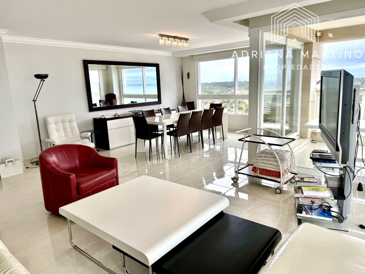 Excelente apartamento en primera línea playa mansa