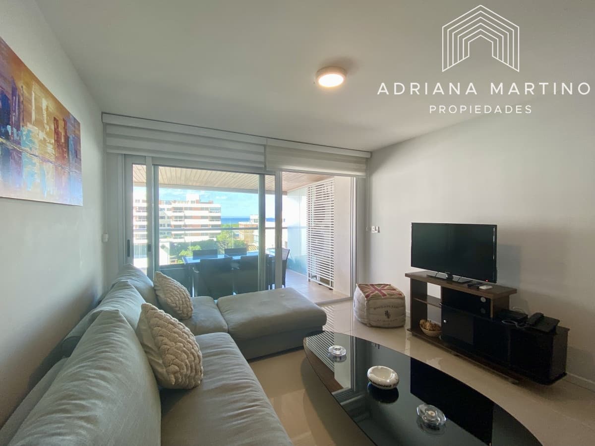 Excelente apartamento en playa brava