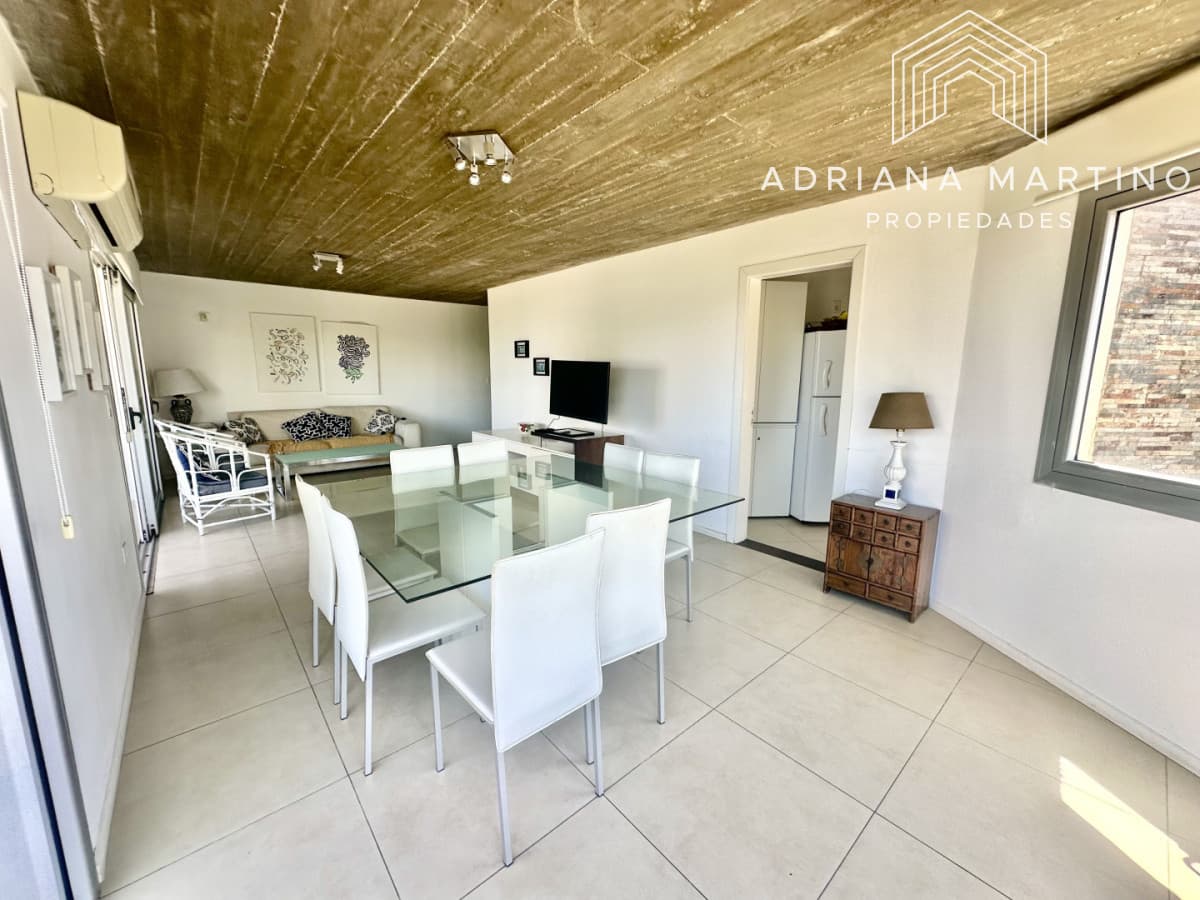 Excelente apartamento en venta a metros de Playa Brava