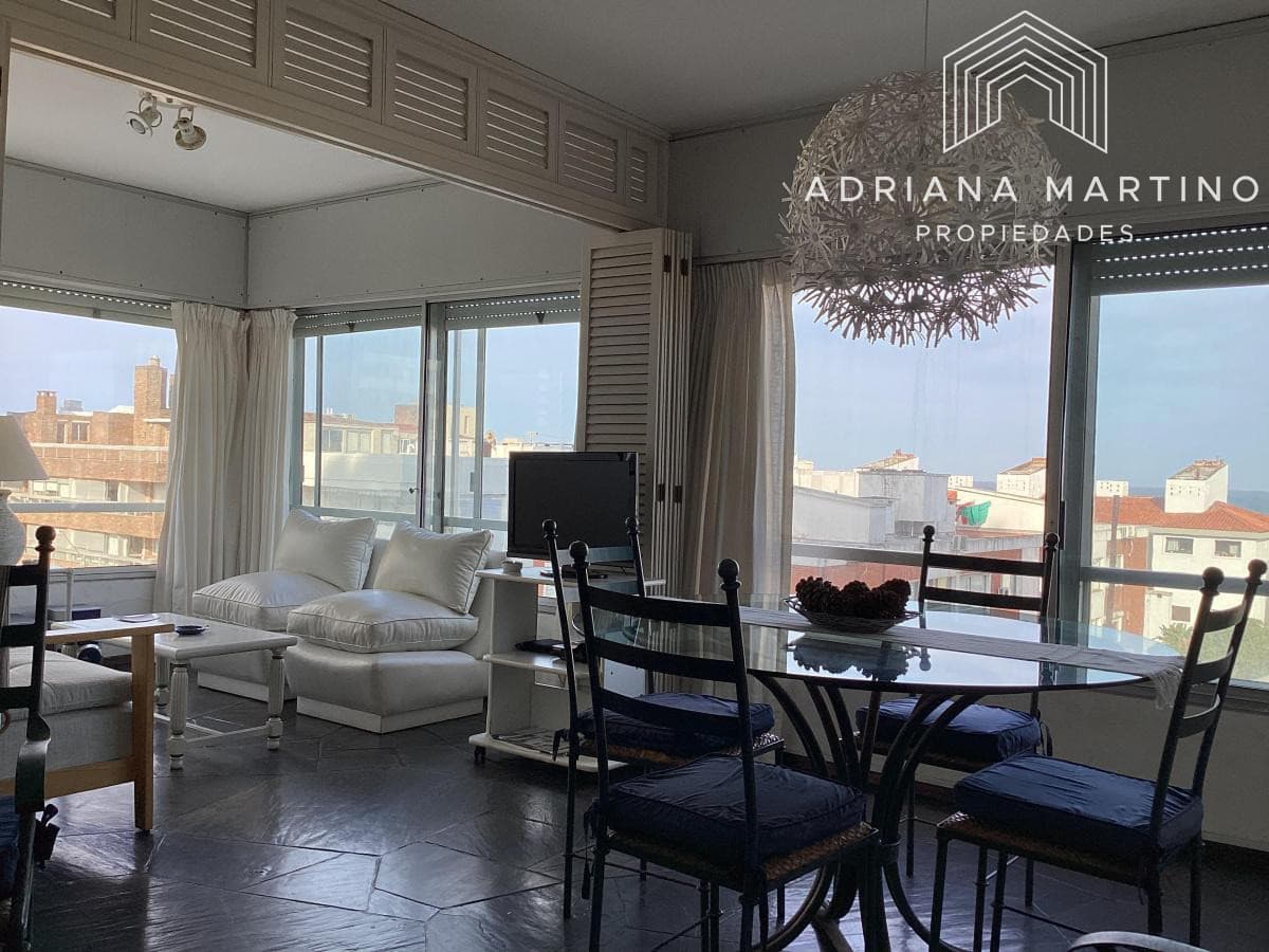 Apartamento en excelente ubicación a pasos de Playa Brava