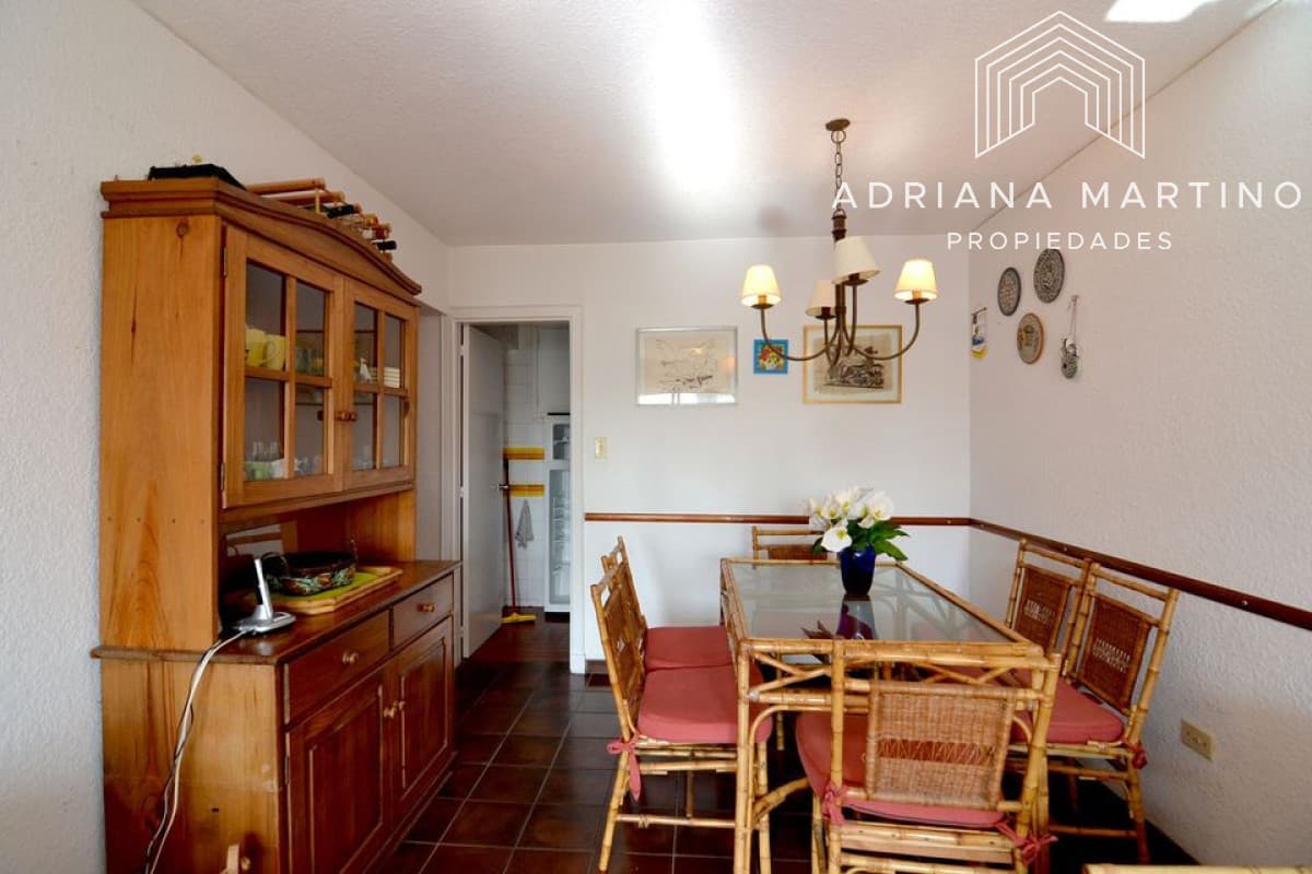 Excelente apartamento ubicado en Aidy Grill, a pasos de todo.