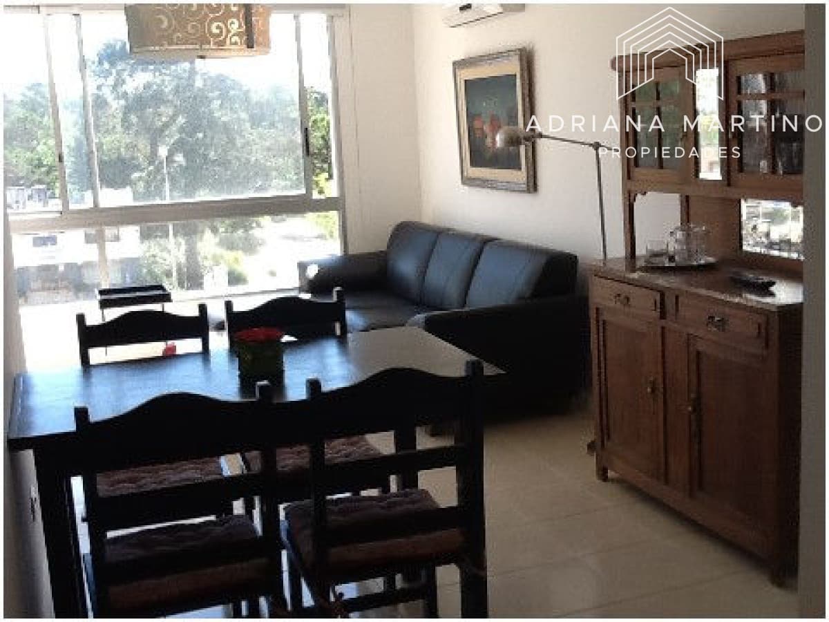 Cómodo apartamento en Av Roosevelt