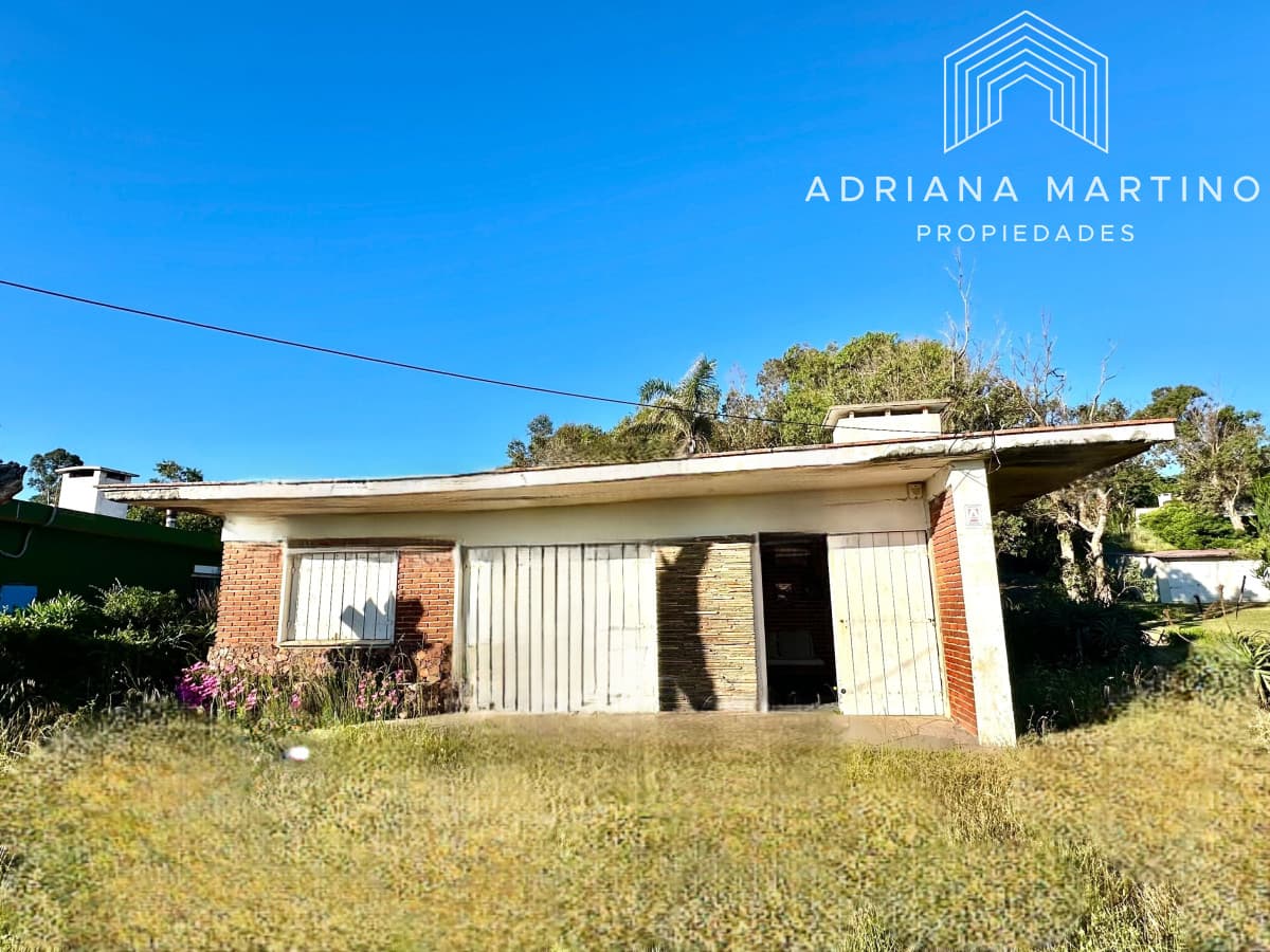 Excelente casa en venta en Playa Verde, a pasos del mar.
