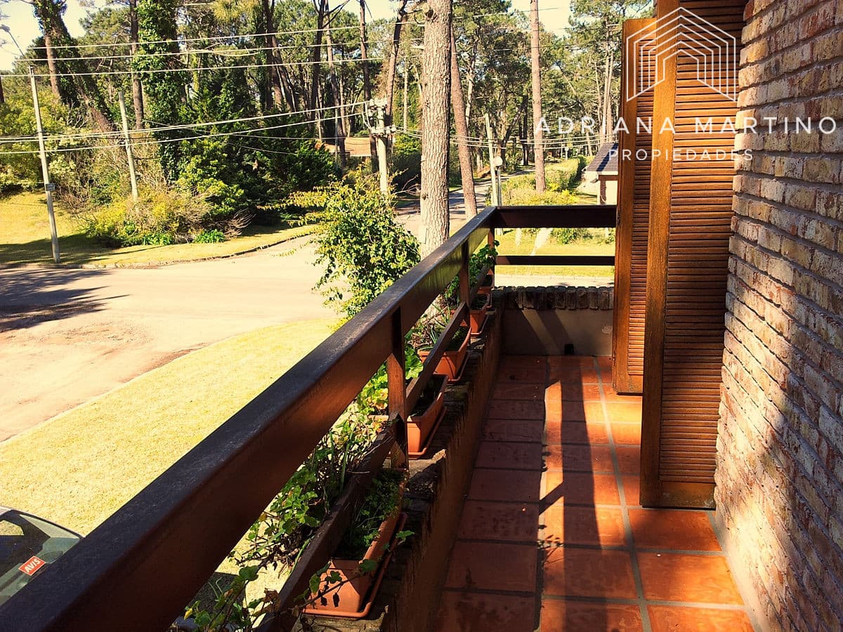 Casa en la Mansa 3 dormitorios y dependencia con barbacoa y amplio jardín