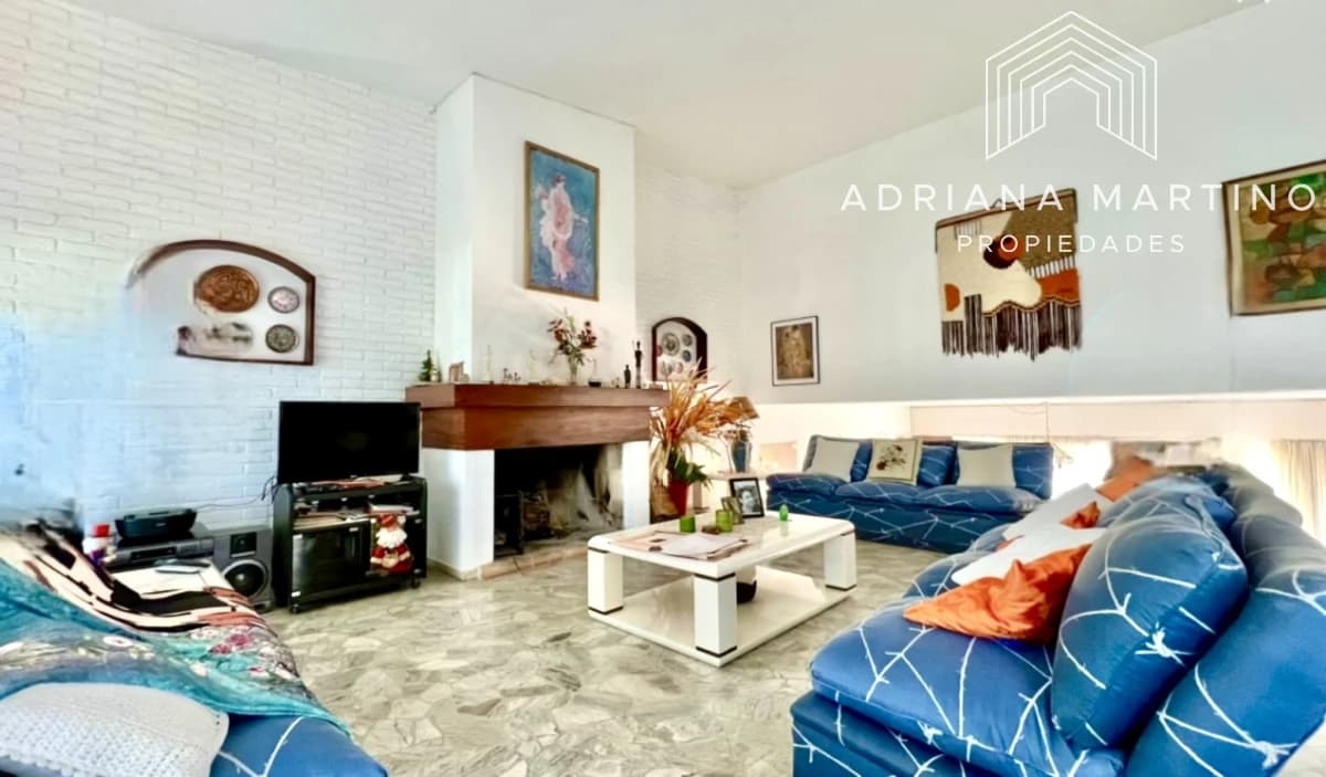 Hermoso Chalet a metros Del Mar sobre playa Mansa