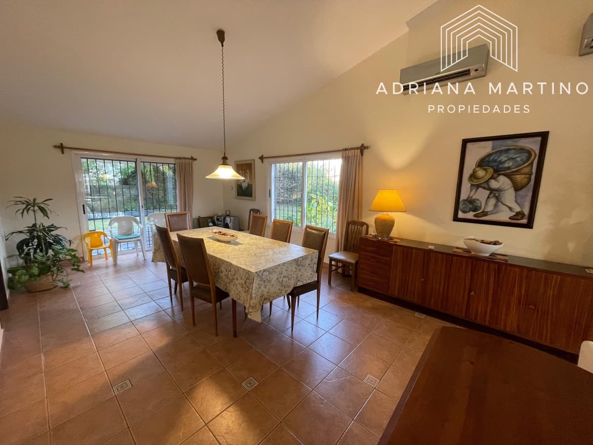 Hermosa casa en playa mansa