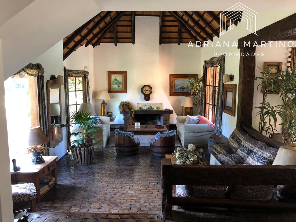 Hermosa casa en rincón del indio