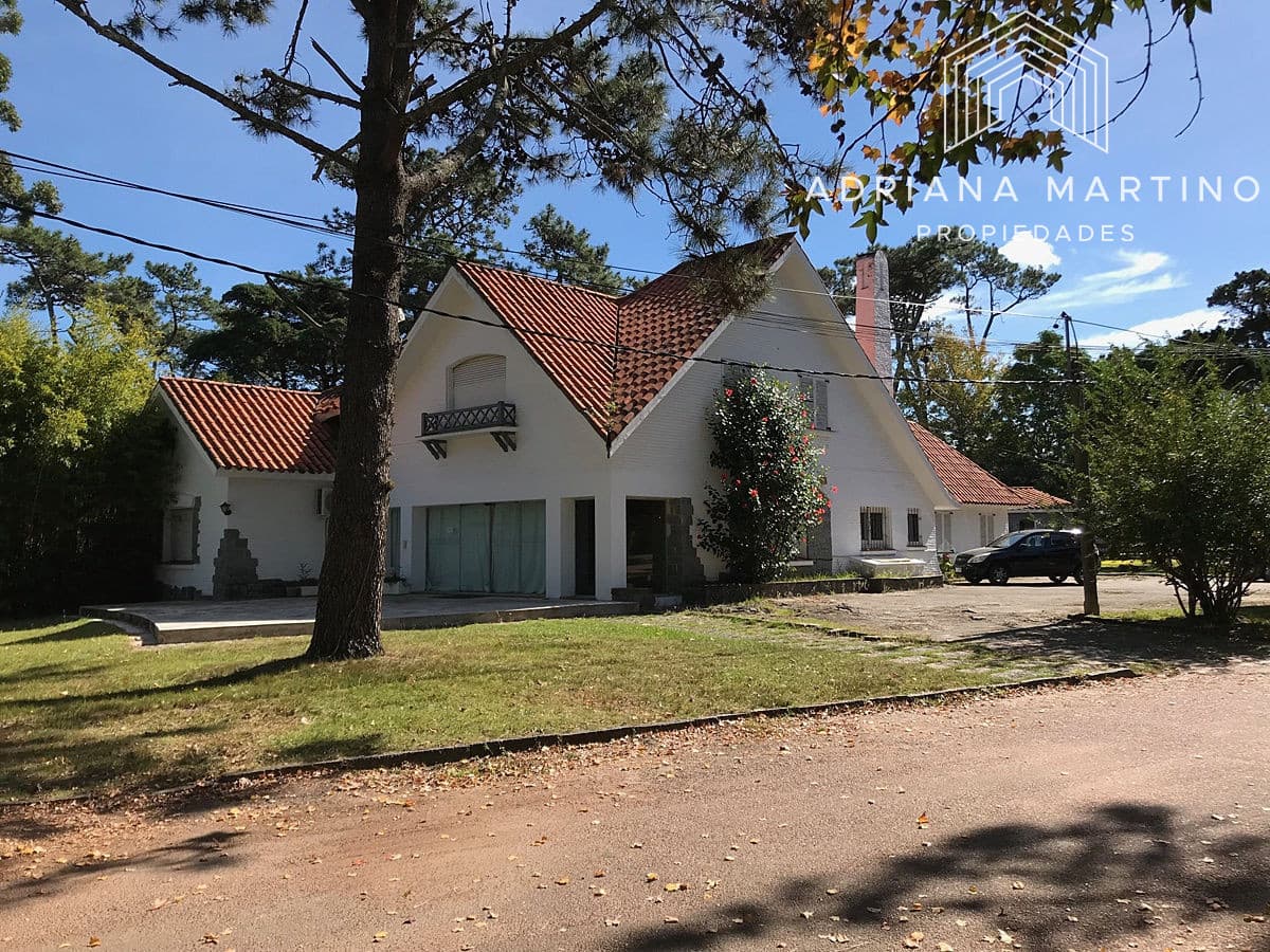 Casa en la Mansa a pocos metros del mar.