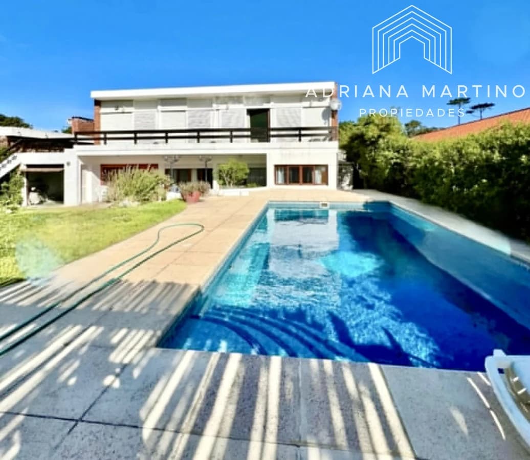 Hermoso Chalet a metros Del Mar sobre playa Mansa