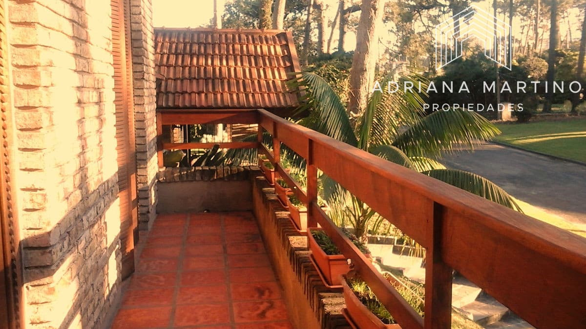 Casa en la Mansa 3 dormitorios y dependencia con barbacoa y amplio jardín