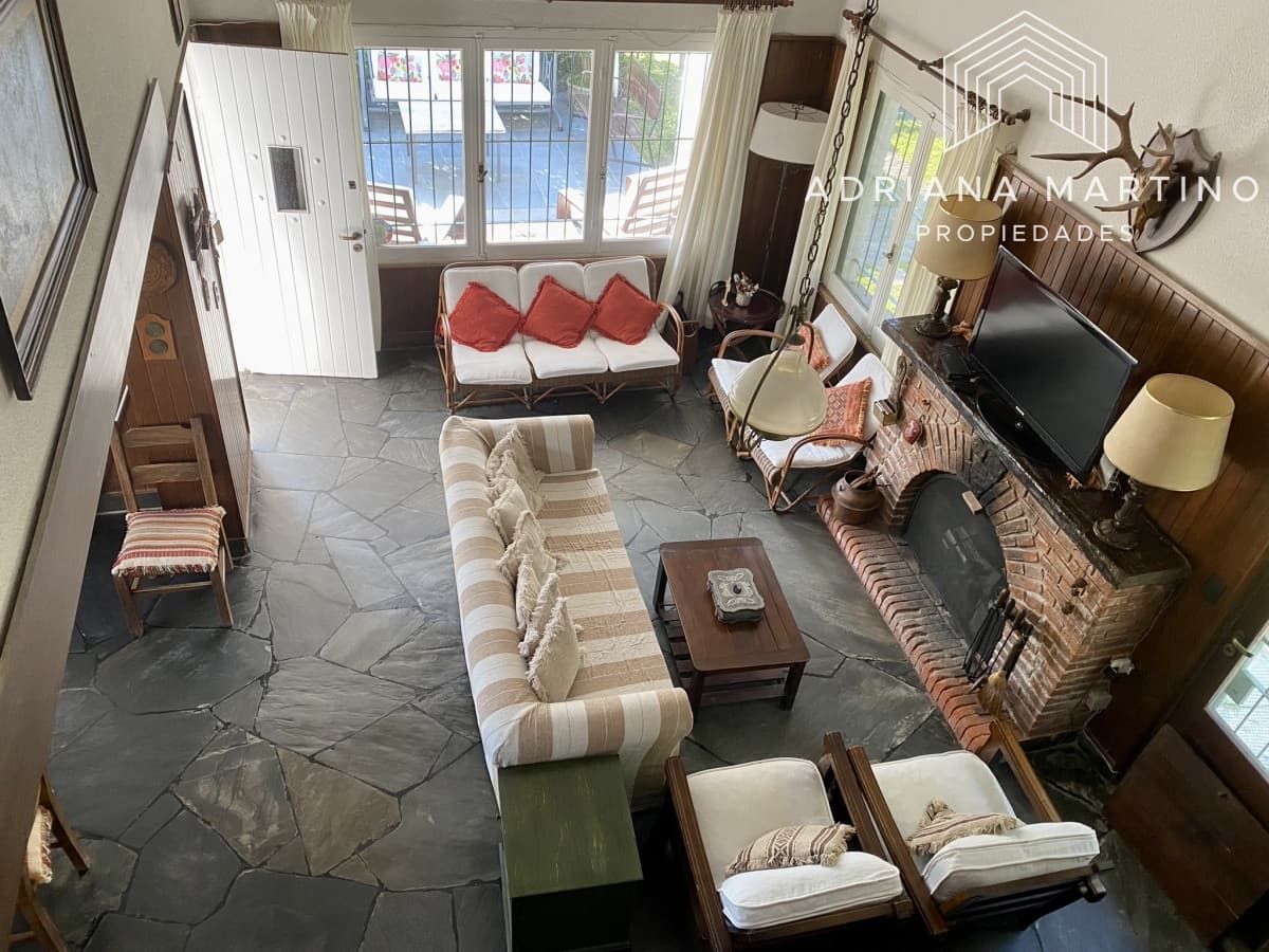 Hermosa casa a metros del mar !