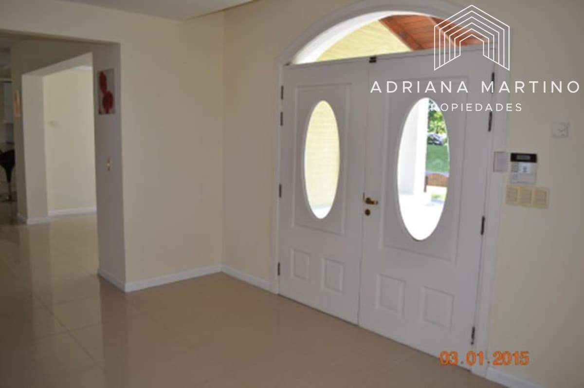 Casa en Jardines de Córdoba 4 dormitorios 4 baños