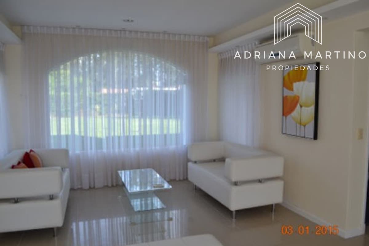 Casa en Jardines de Córdoba 4 dormitorios 4 baños