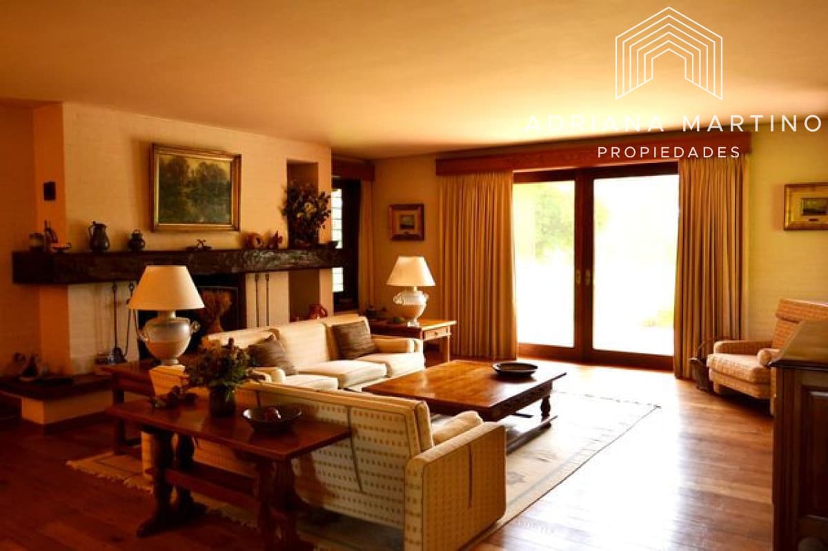 Casa en el Golf 4 dormitorios con piscina y parrillero