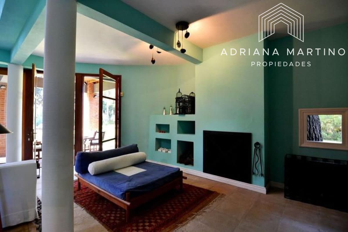 Casa en Rincón del Indio 4 dormitorios y dependencia con piscina y parrillero