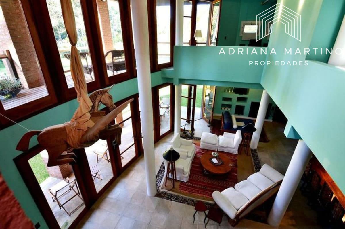 Casa en Rincón del Indio 4 dormitorios y dependencia con piscina y parrillero