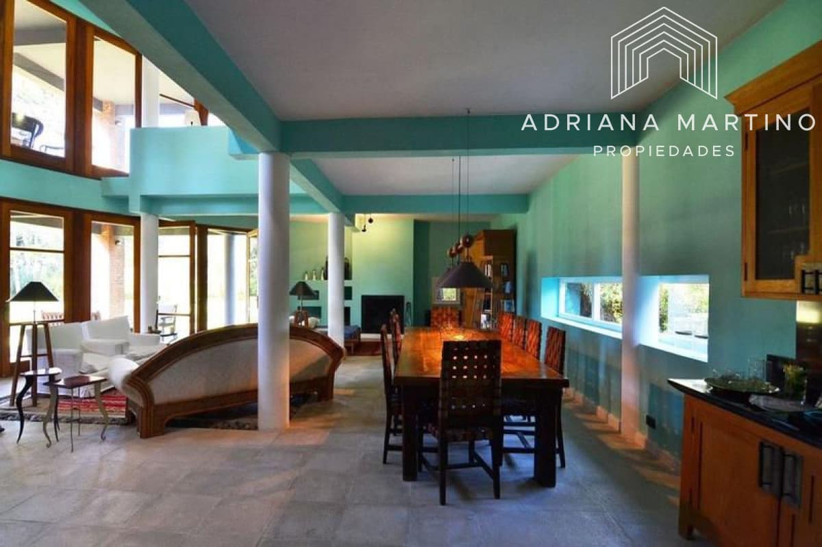 Casa en Rincón del Indio 4 dormitorios y dependencia con piscina y parrillero