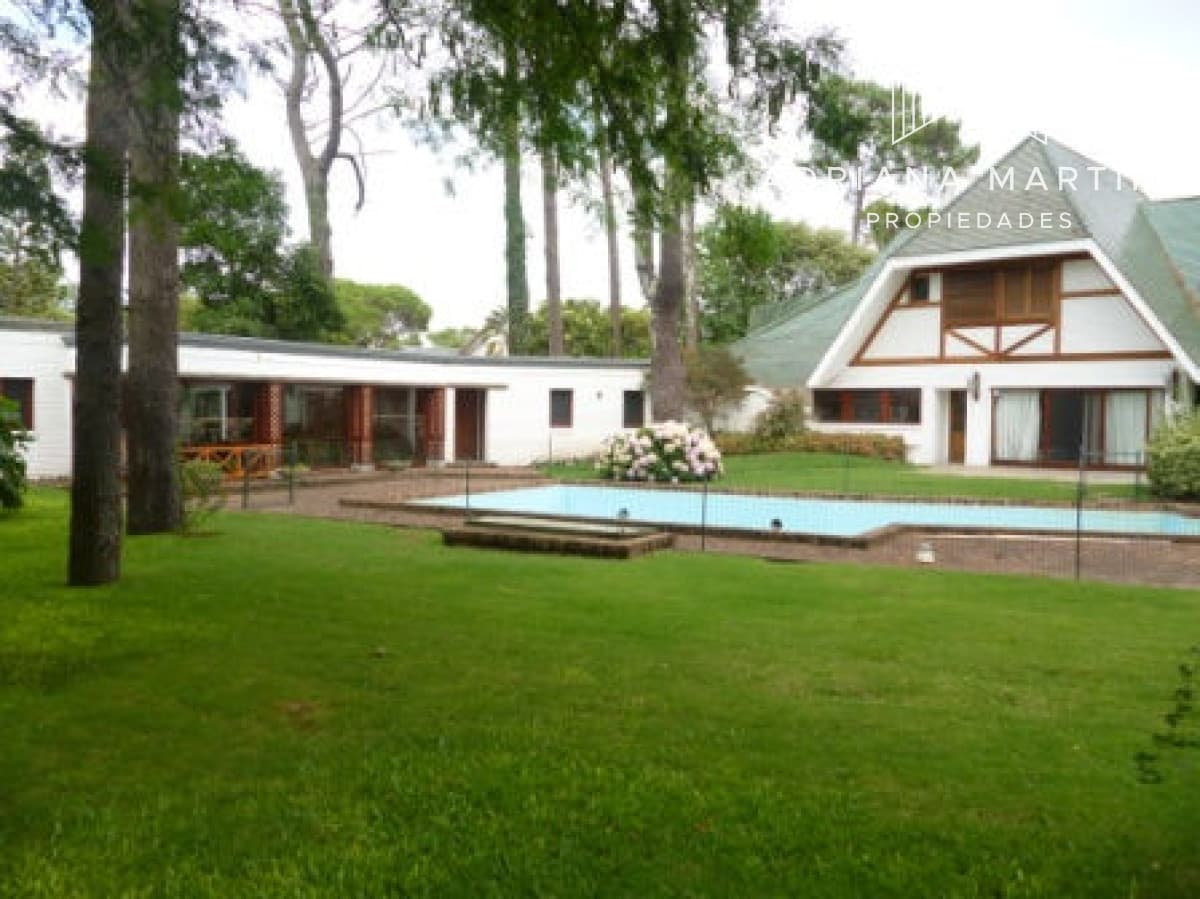 Casa 5 dormitorios en la Mansa con piscina