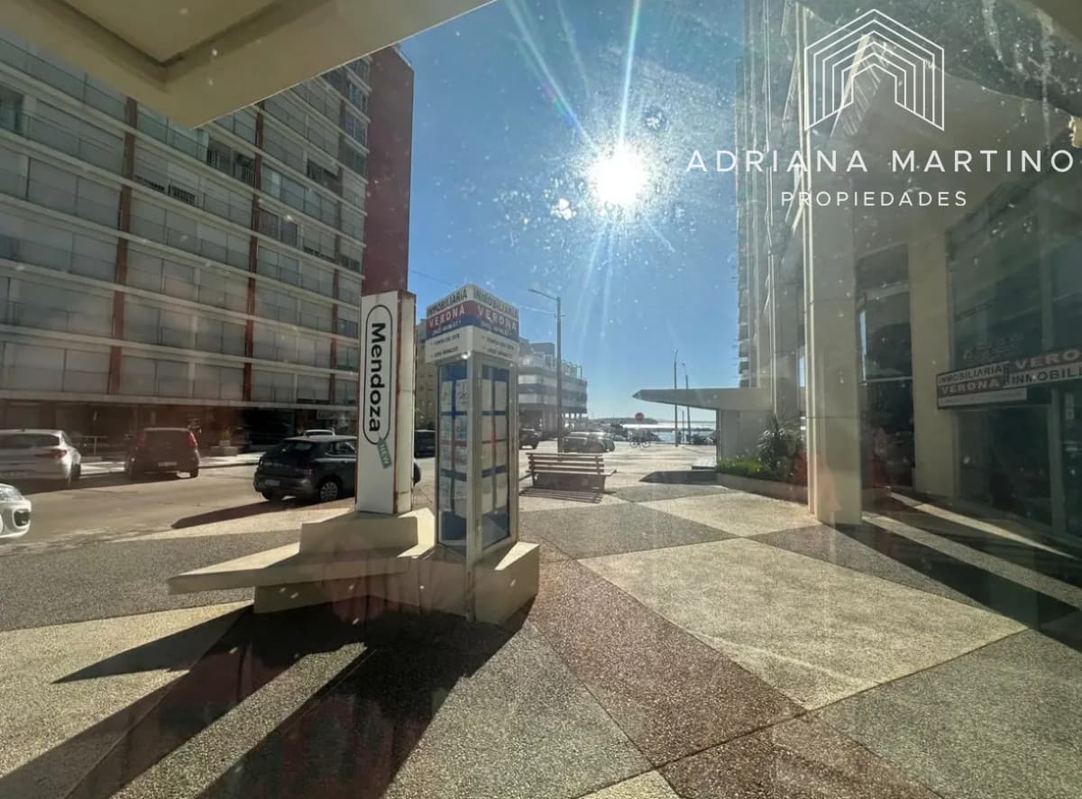 Local comercial en venta esquinero península