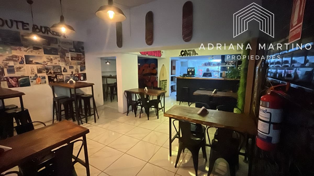 Se vende la llave de local de hamburguesas muy bien ubicado