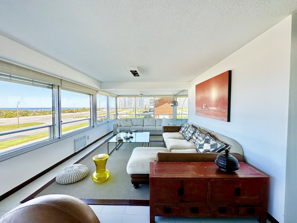 Departamento en venta edificio Tiburon II, Punta del Este.