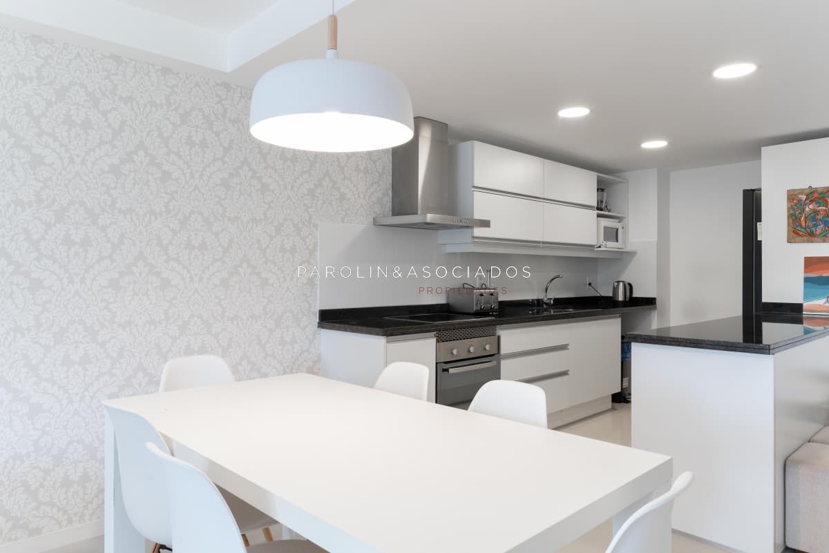 Apartamento en venta en Torre Esmeralda, Punta del Este.