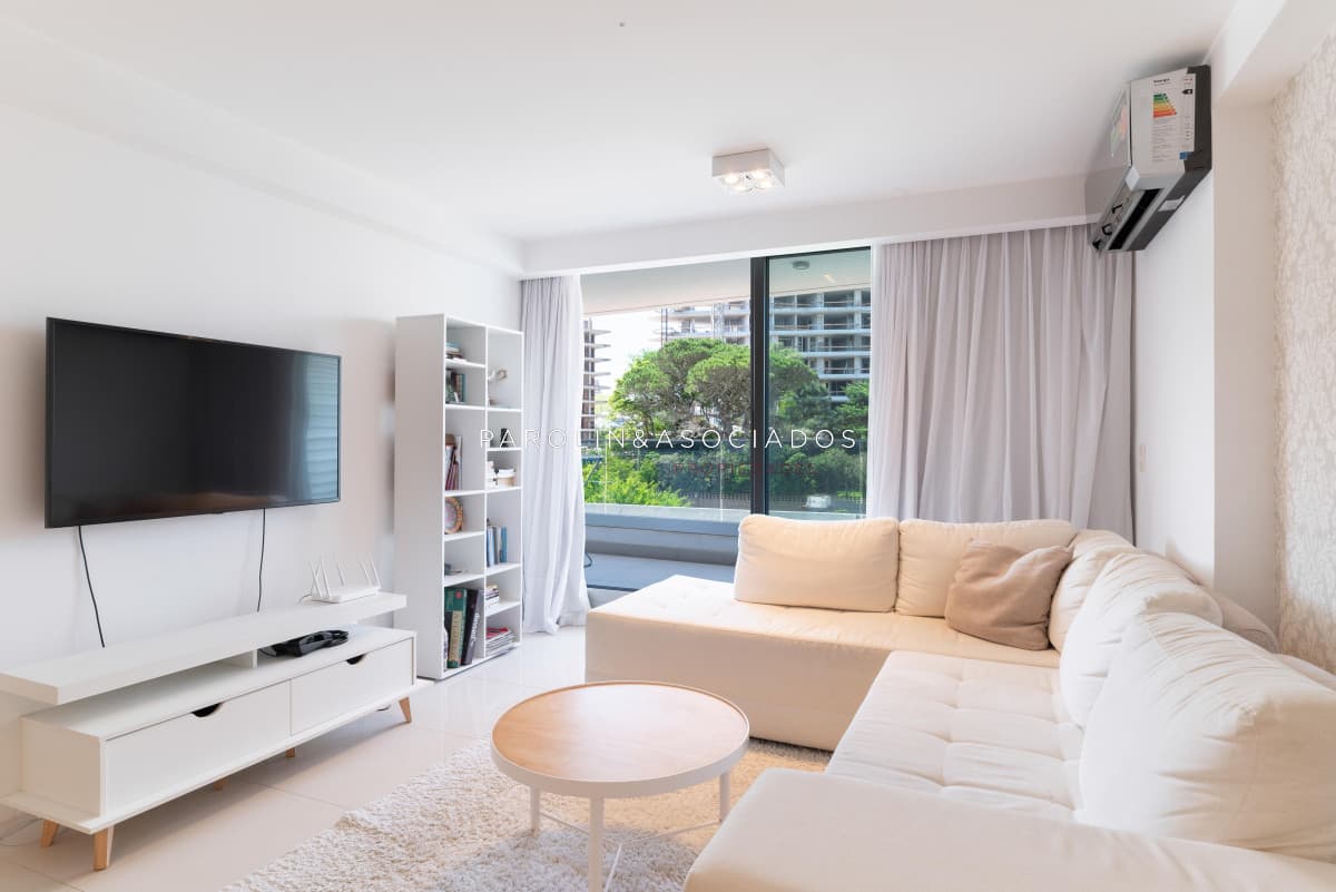 Apartamento en venta en Torre Esmeralda, Punta del Este.