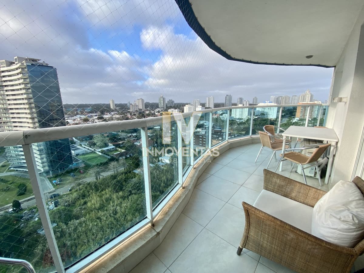 APARTAMENTO EN ALQUILER Y VENTA PISO ALTO