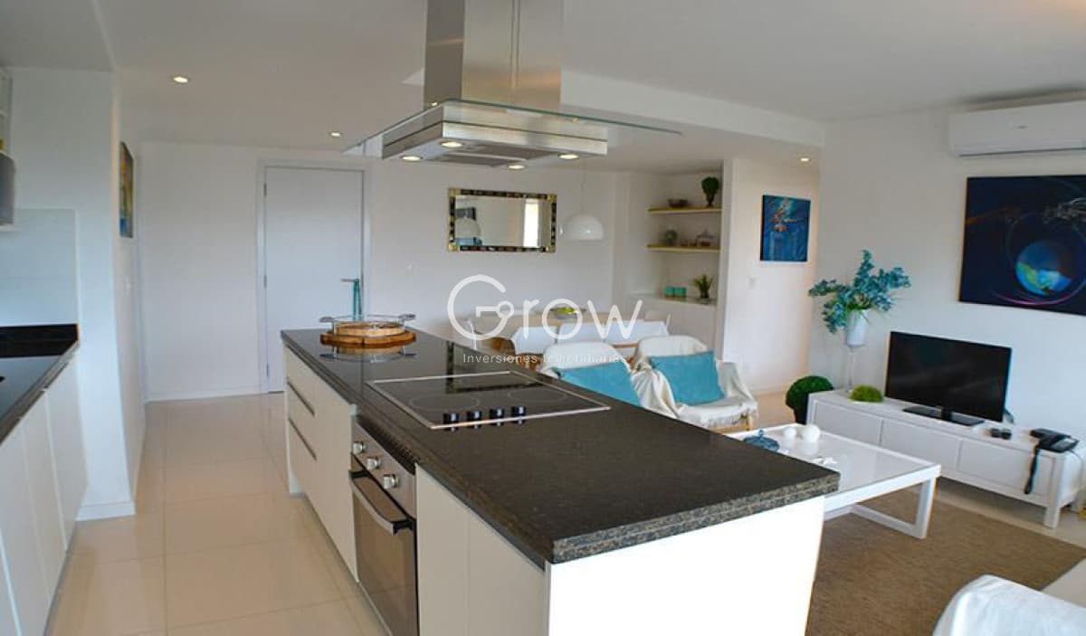 DEPARTAMENTO EN ALQUILER TORRE ESMERALDA, PLAYA BRAVA, PUNTA DEL ESTE