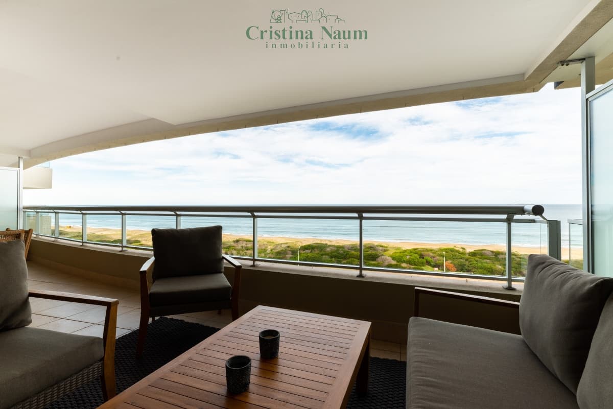 Hermoso Apartamento en alquiler frente al mar.