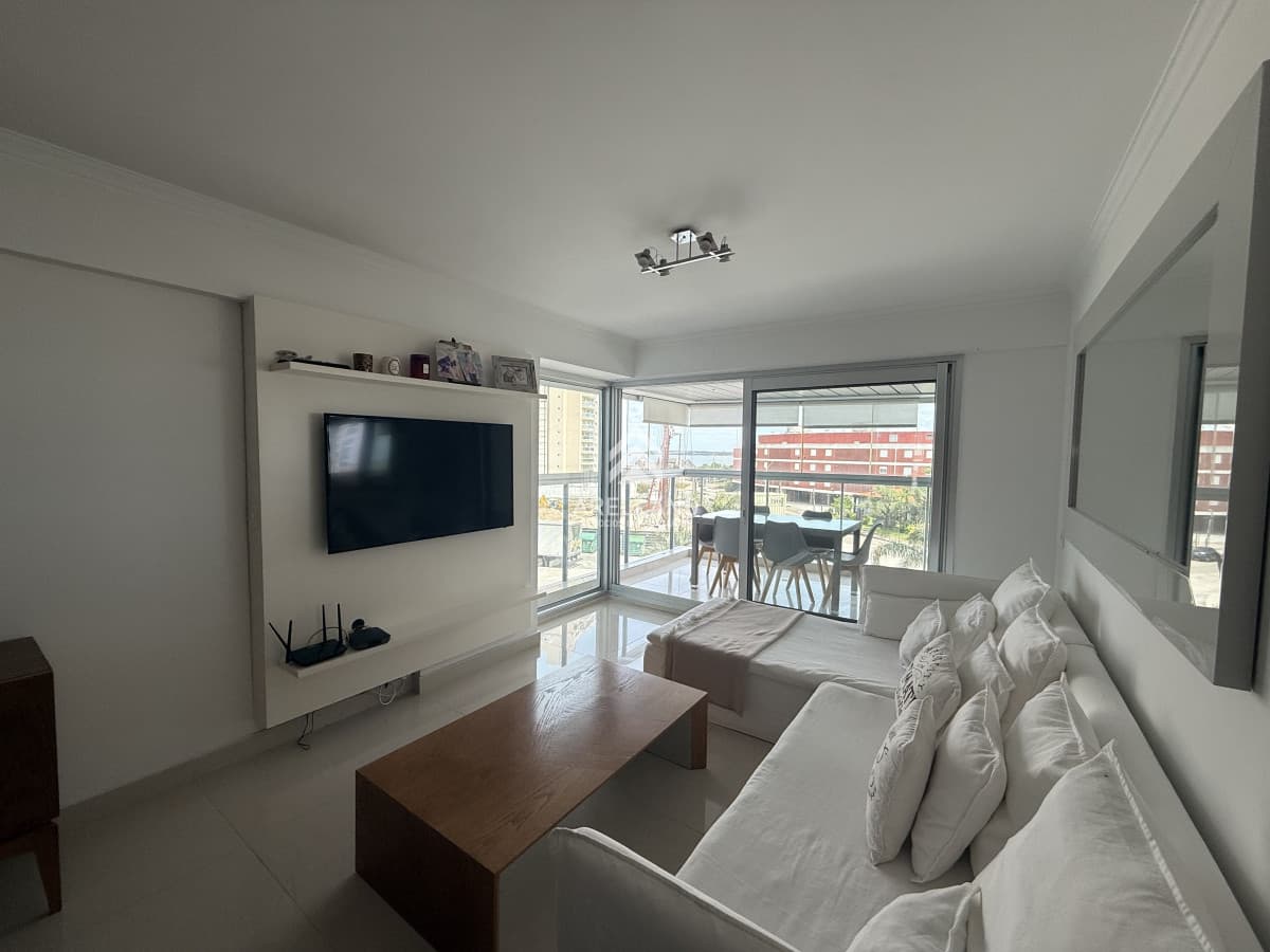 Apartamento ID.5660 - Venta apartamento 2 dormitorios en Playa Mansa